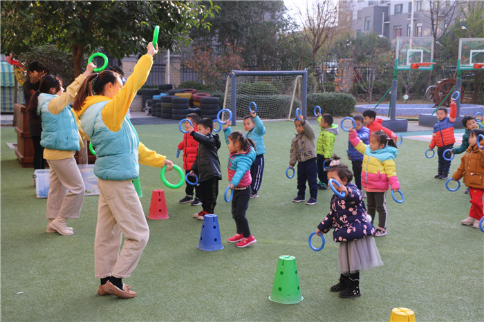 歷下區(qū)雁翔苑幼兒園開展幼兒早操展示活動(dòng)